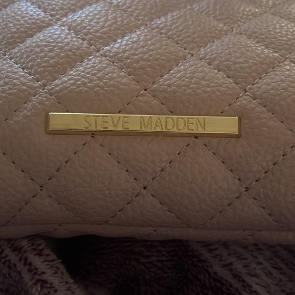 Steve Madden Wristlet - Picture 2 of 4